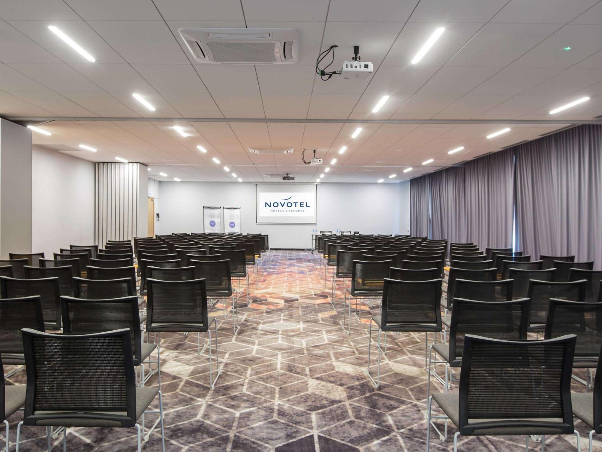 Novotel Wroclaw City Eksteriør bilde
