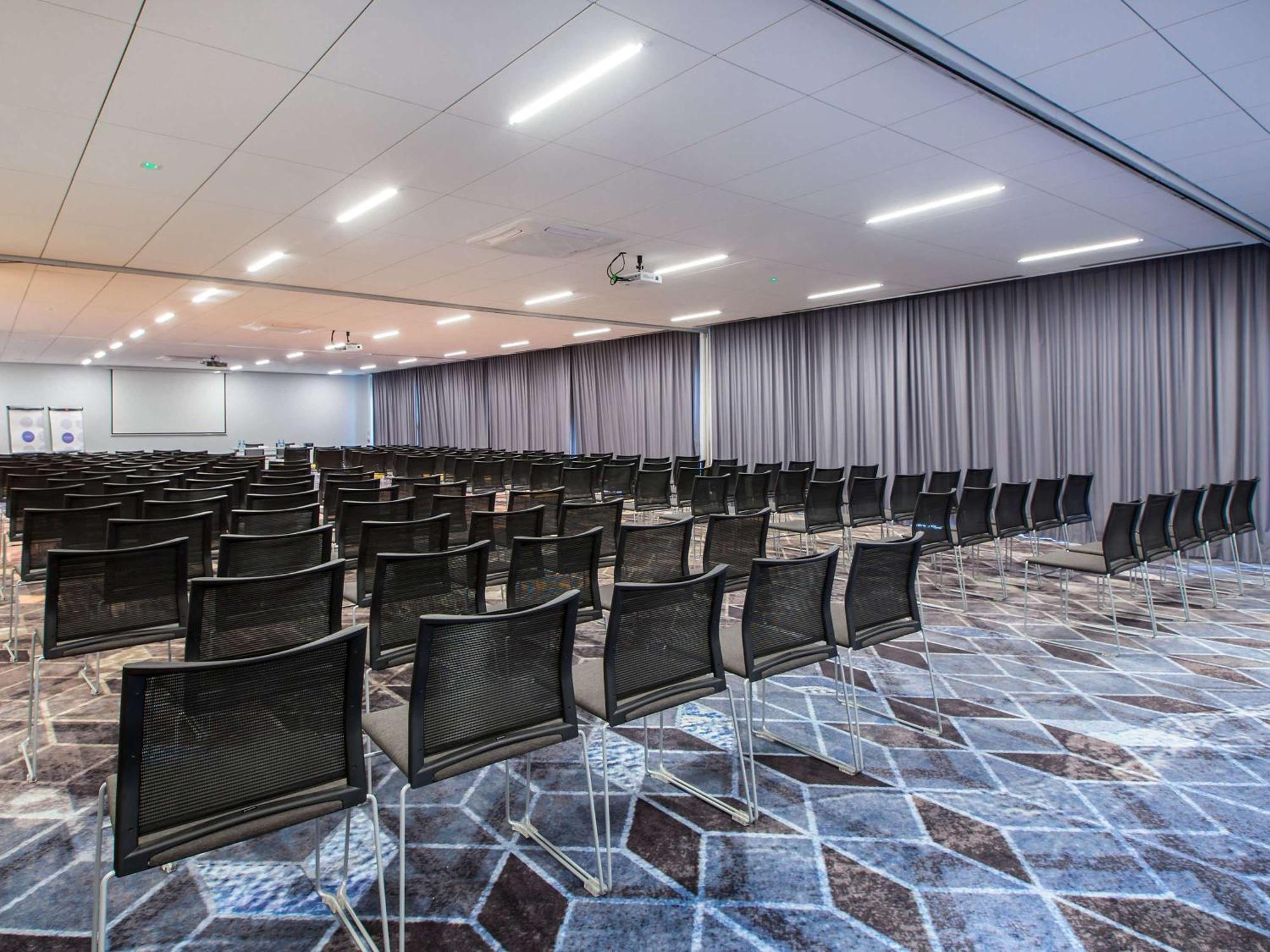 Novotel Wroclaw City Eksteriør bilde