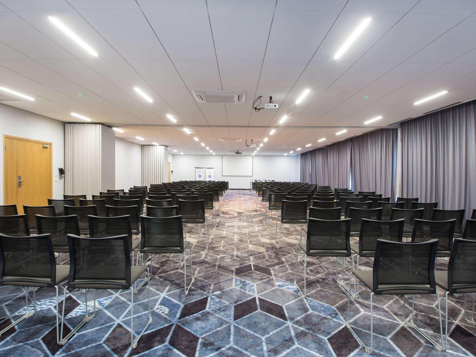 Novotel Wroclaw City Eksteriør bilde
